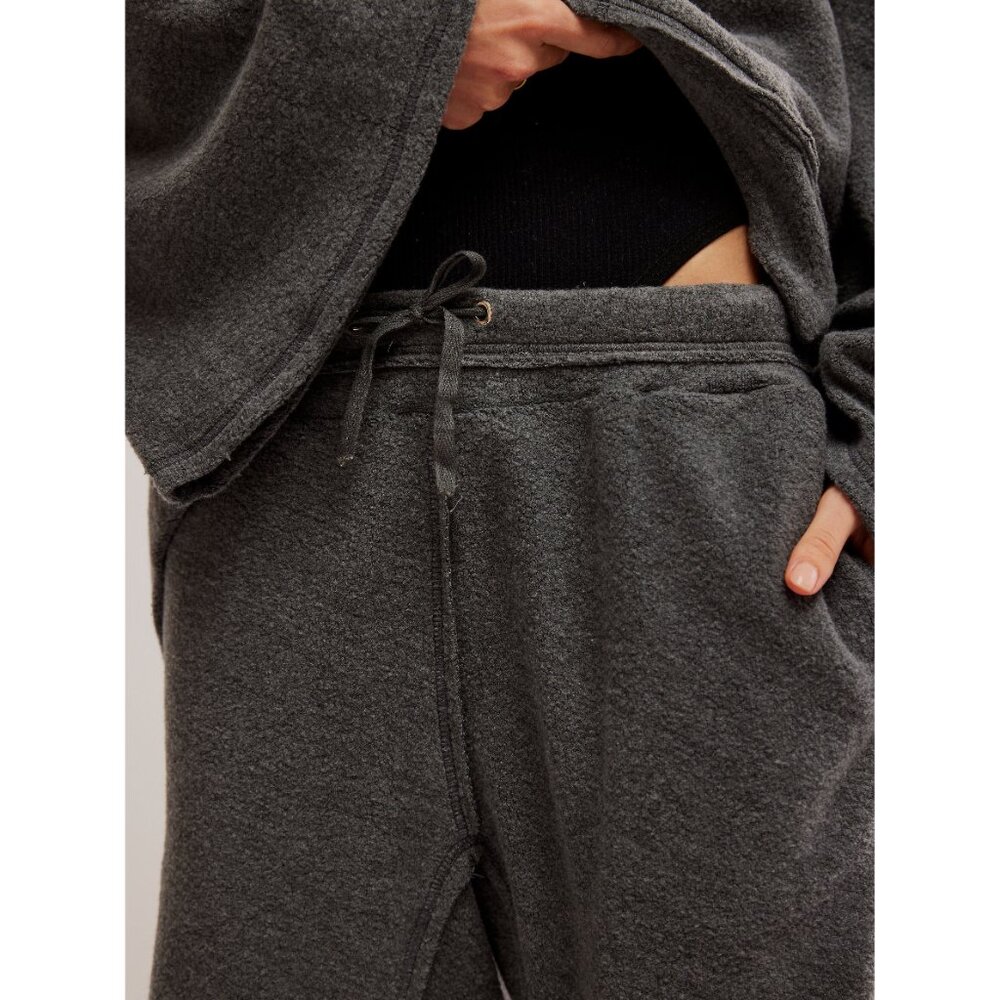 🎉LAST CHANCE🎉 FREE PEOPLE Day Off Fleece Joggers / Washed Black - Picture 5 of 6